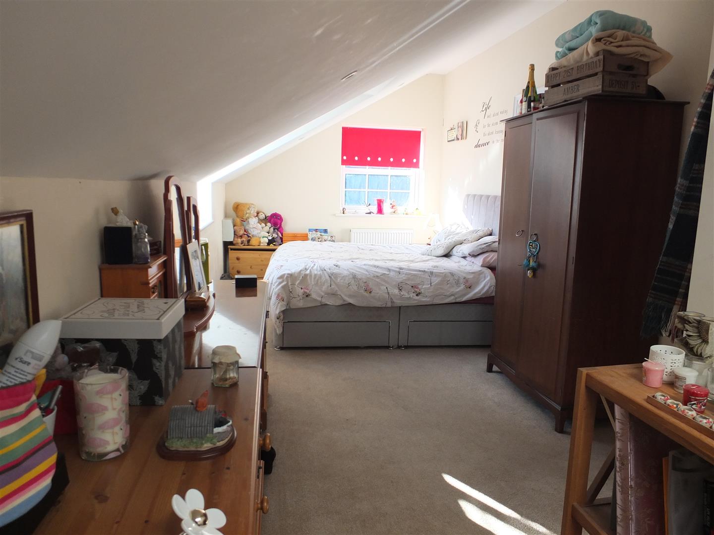 DOUBLE BEDROOM